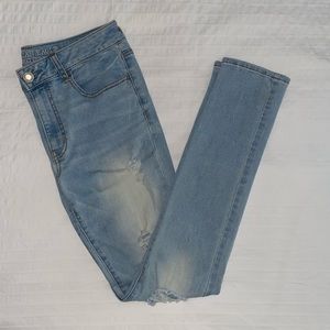 Destructed American Eagle hi-rise jeggings